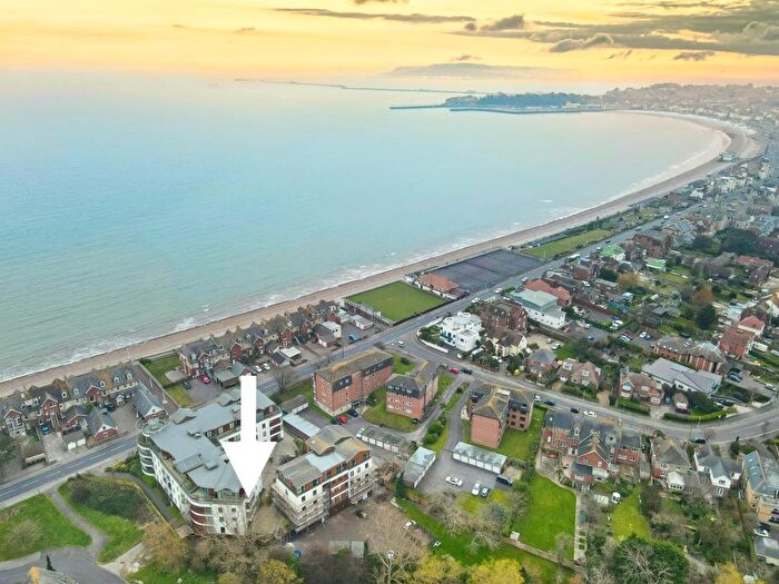 2 Bedroom Flat For Sale In Greenhill, Weymouth, DT4