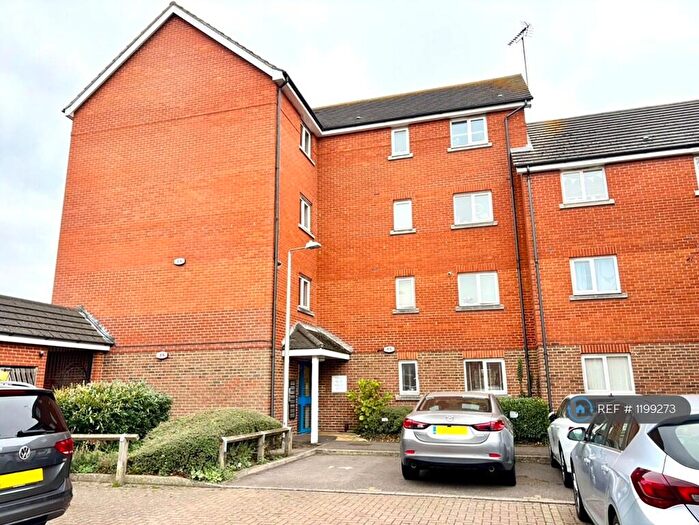 2 Bedroom Flat To Rent In Worthing Close, Grays, RM17