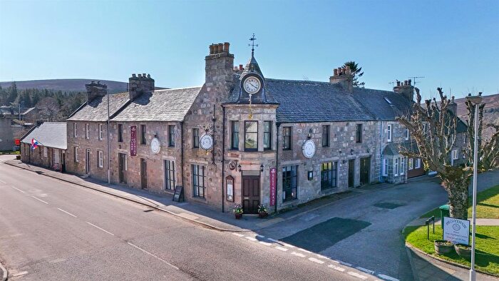6 Bedroom Town House For Sale In The Clockhouse Restaurant Amp; Apartments, The Square, Tomintoul, AB37