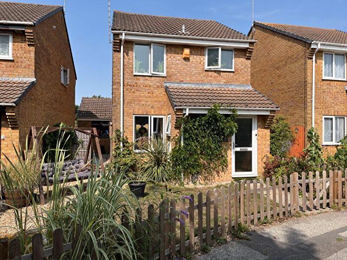 3 Bedroom Detached House For Sale In Seatown Close, Canford Heath, Poole, BH17