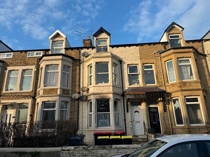 3 Bedroom Flat For Sale In Chatsworth Road, Morecambe, LA4