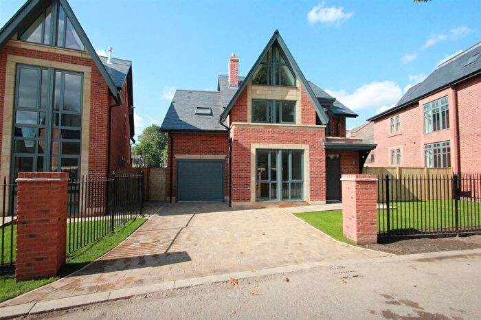4 Bedroom Detached House To Rent In Bloomesbury Avenue, Manchester, M20