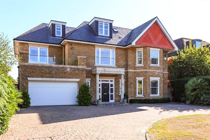 6 Bedroom Detached House For Sale In Ashley Park Avenue, Walton-On-Thames, KT12