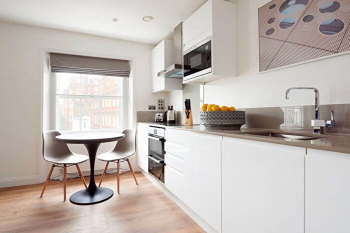 1 Bedroom Flat To Rent In Inverness Mews, Queensway, London, W2