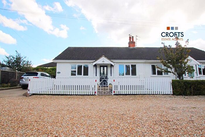 2 Bedroom Bungalow For Sale In Carlton Avenue, Healing, DN41