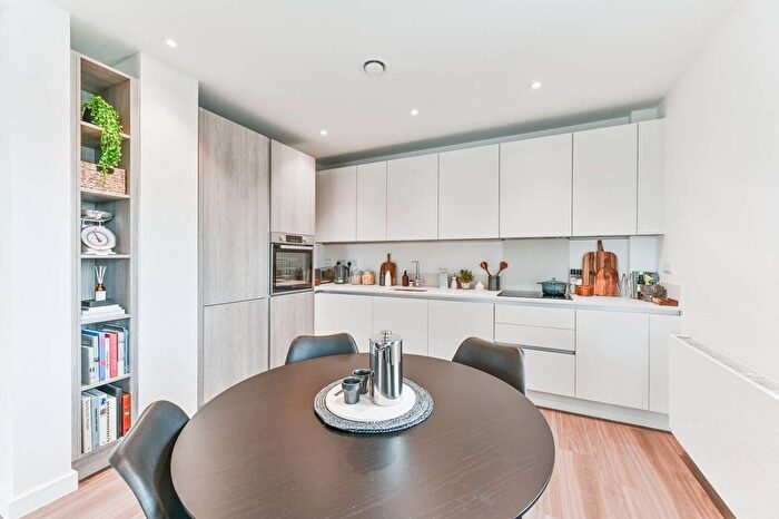 2 Bedroom Flat To Rent In No. College Road, Croydon, CR0