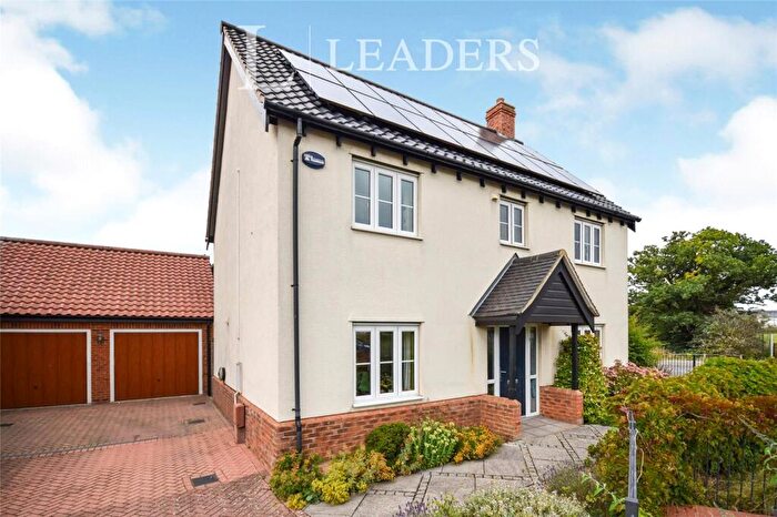 4 Bedroom Detached House For Sale In Cranes Croft Road, Norwich, Norfolk, NR7