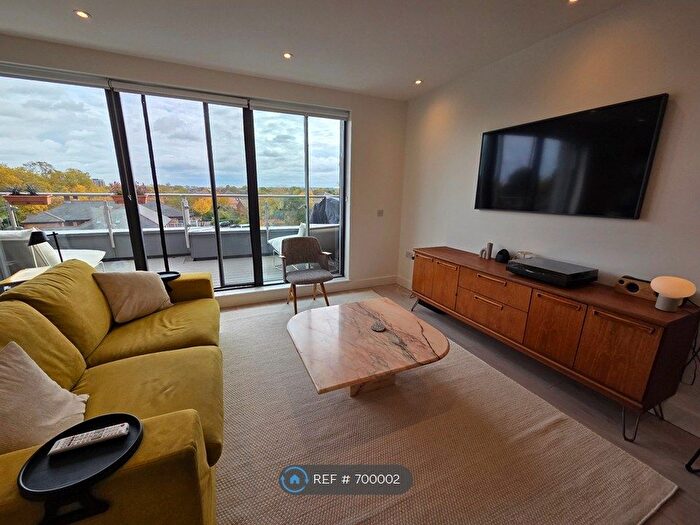 2 Bedroom Flat To Rent In Wotton House, Isleworth, TW7