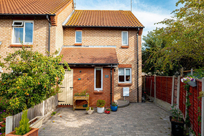 2 Bedroom Semi-Detached House For Sale In Truro Crescent, Rayleigh, SS6