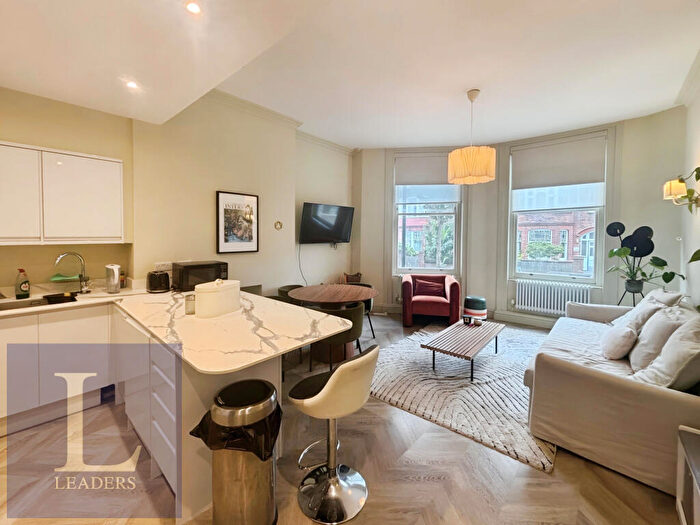 2 Bedroom Flat To Rent In Denmark Terrace, BN1