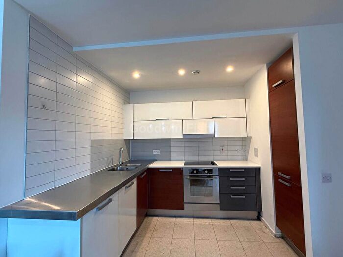 2 Bedroom Apartment To Rent In Skyline Central, Goulden Street, Manchester, M4
