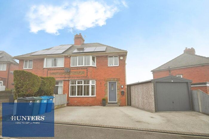 3 Bedroom Semi Detached House For Sale In Enfield Road, Newbold, Chesterfield, S41