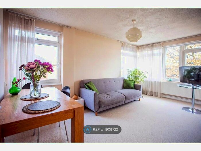 1 Bedroom Flat To Rent In Nimrod Road, London, SW16