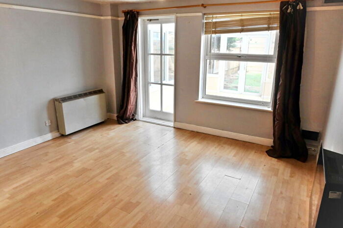 2 Bedroom End Of Terrace House For Sale In Delapre Drive, Banbury, OX16