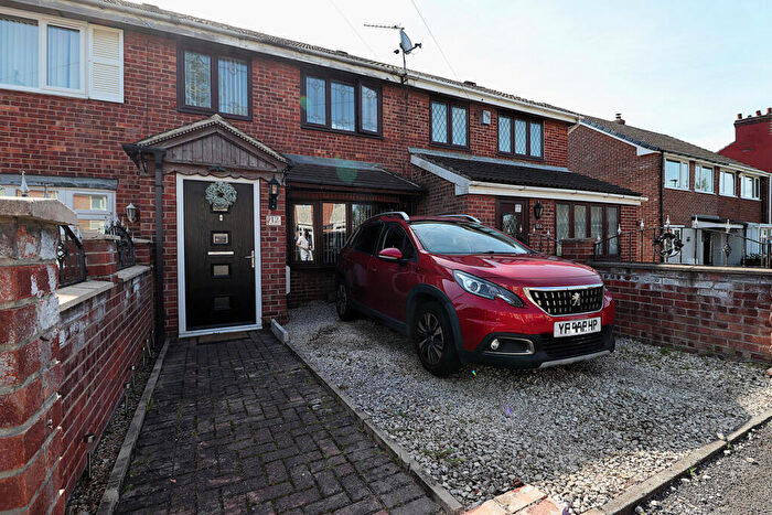 4 Bedroom Town House For Sale In Cross Lane, Royston Barnsley, S71