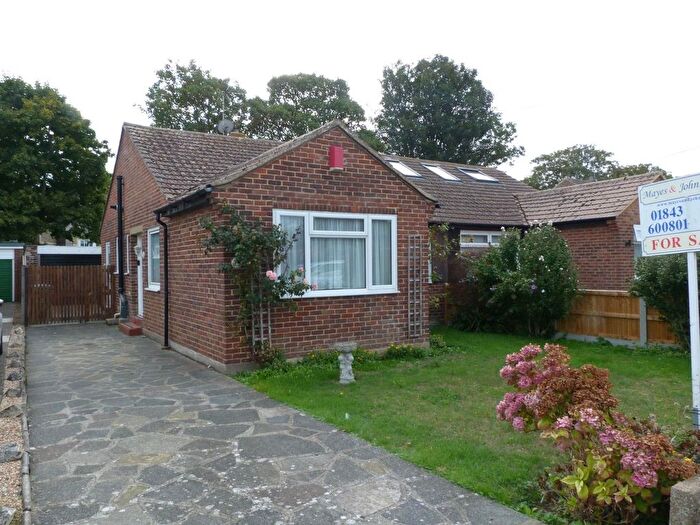 2 Bedroom Semi-Detached House For Sale In Cedar Close, Broadstairs, CT10