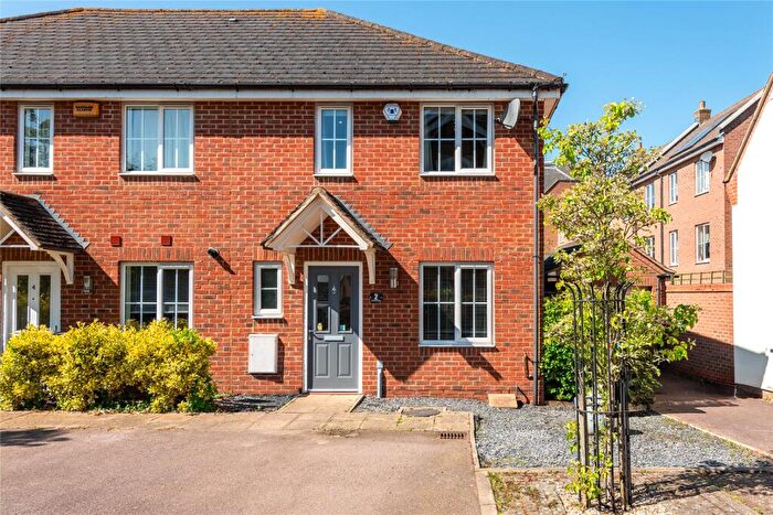 3 Bedroom End Of Terrace House To Rent In Lydbrook Lane, Woburn Sands, Milton Keynes, Buckinghamshire, MK17