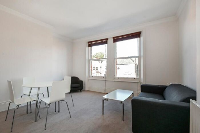 2 Bedroom Flat To Rent In Canfield Gardens West Hampstead, NW6
