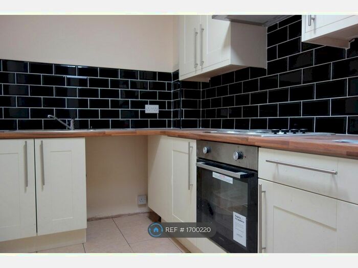 3 Bedroom Terraced House To Rent In Andrew St, Liverpool, L4