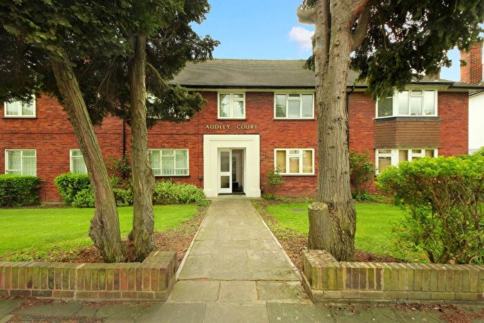 2 Bedroom Flat To Rent In Audley Court, W5