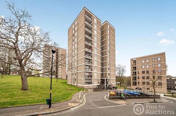 2 Bedroom Apartment For Sale In Rye Hill Park, London, SE15