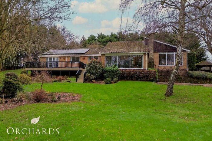 4 Bedroom Detached House For Sale In Glenside, Great Lane, Clophill, MK45