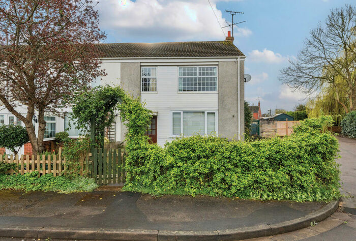 3 Bedroom End Of Terrace House For Sale In Park View, Saul, Gloucester, Gloucestershire, GL2