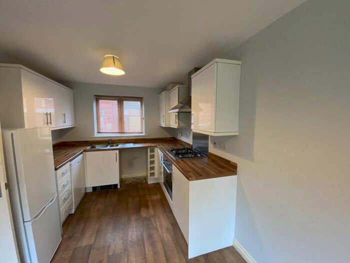 3 Bedroom Property To Rent In Marcroft Rd, Port Tennant, SA1