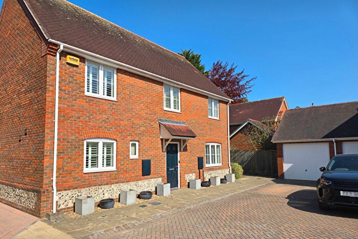 4 Bedroom Detached House For Sale In Ambrose Corner, Lymington, Hampshire, SO41