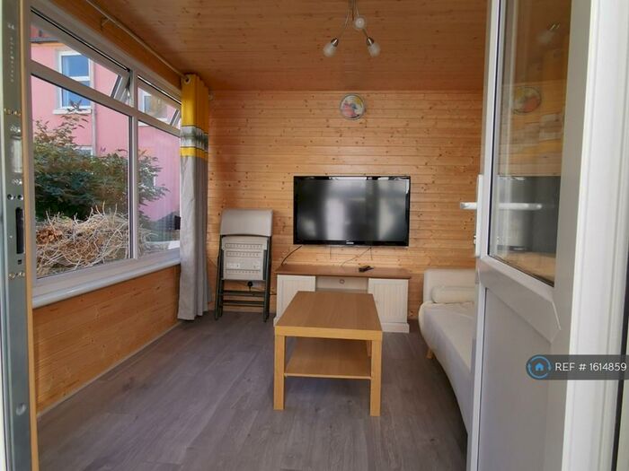 6 Bedroom End Of Terrace House To Rent In Inverness Road, Brighton, BN2