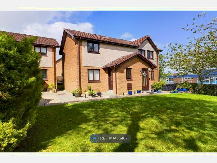 2 Bedroom Flat To Rent In Grampian Court, Bearsden, Glasgow, G61