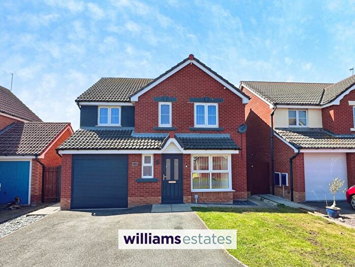 4 Bedroom Detached House For Sale In Ffordd Idwal, Prestatyn, LL19
