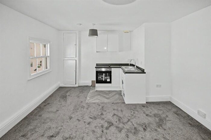 1 Bedroom Apartment To Rent In Regent Street, Leamington Spa, CV32