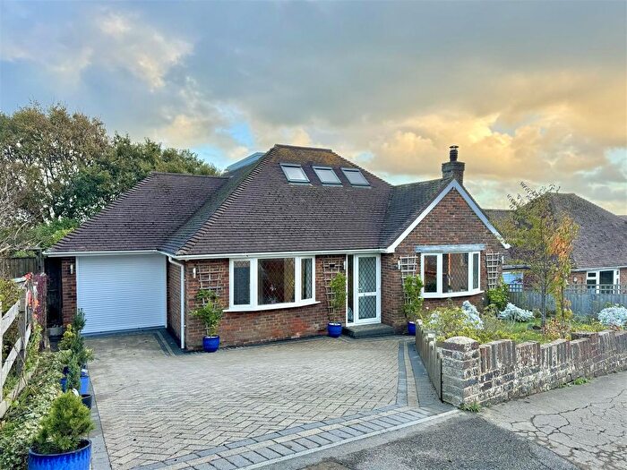 3 Bedroom Chalet For Sale In Cherry Tree Gardens, Bexhill-On-Sea, TN40