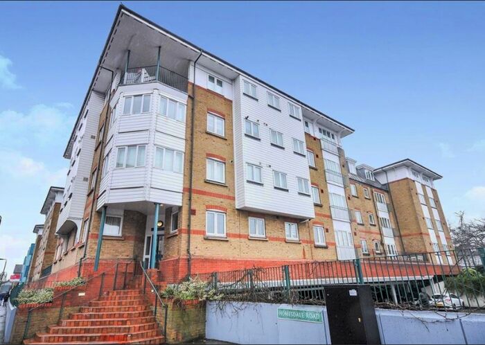 2 Bedroom Flat To Rent In Homesdale Road, Bromley, BR2