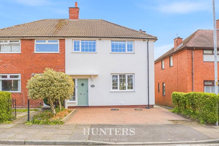 3 Bedroom Semi Detached House For Sale In Stanycliffe Lane, Middleton, M24