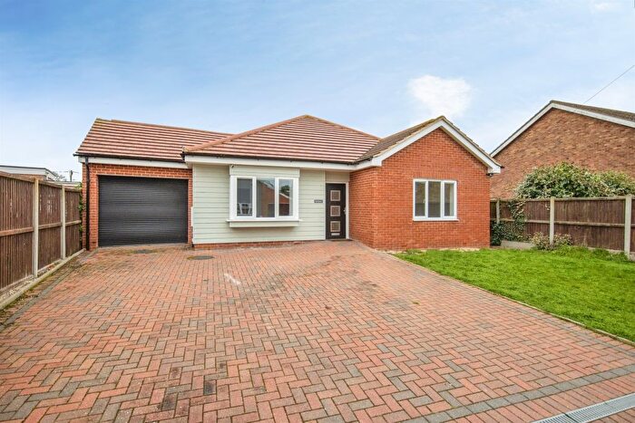 3 Bedroom Detached Bungalow For Sale In Woodlands Rise, Weeley, Clacton-On-Sea, CO16