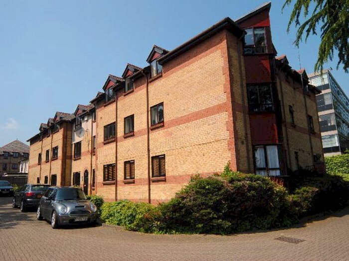 1 Bedroom Flat To Rent In Hatfield Road, St Albans, AL1