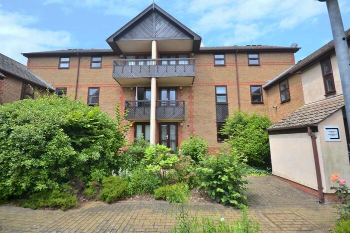 1 Bedroom Flat To Rent In Queens Road, London, SW19