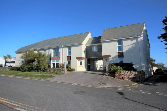 2 Bedroom Flat To Rent In Trehellan Heights, Newquay, TR7