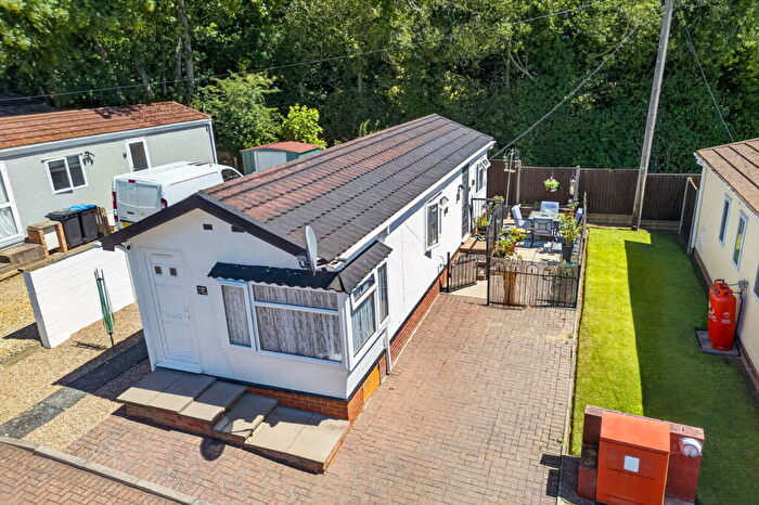 1 Bedroom Mobile Home For Sale In Bramfield Park, Theddingworth Road, Lubenham, LE16