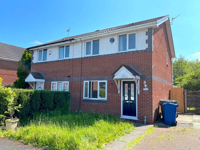 3 Bedroom Semi-Detached House To Rent In Glenview Road, Manchester, M29
