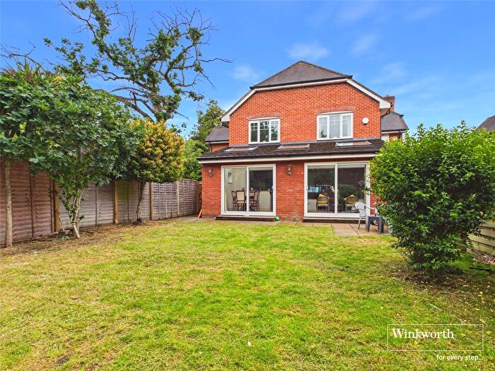 2 Bedroom End Terrace House For Sale In Parkside Road, Reading, Berkshire, RG30