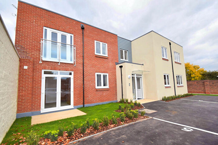 2 Bedroom Flat To Rent In East Street, Rochford, Essex, SS4