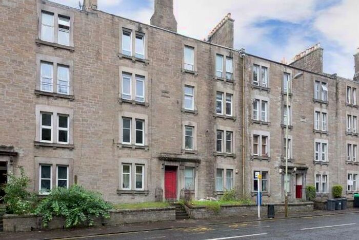 1 Bedroom Flat To Rent In Lochee Road, Dundee, DD2