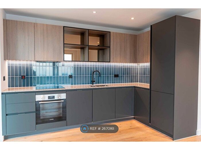 2 Bedroom Flat To Rent In Greenleaf Walk, London, UB1