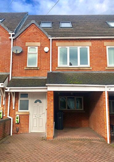 4 Bedroom Terraced House To Rent In Maple Road, Halesowen, B62