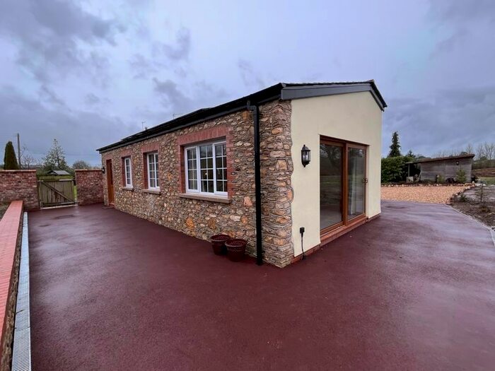 2 Bedroom Bungalow To Rent In Harpers Lodge, Trull, Taunton, TA3