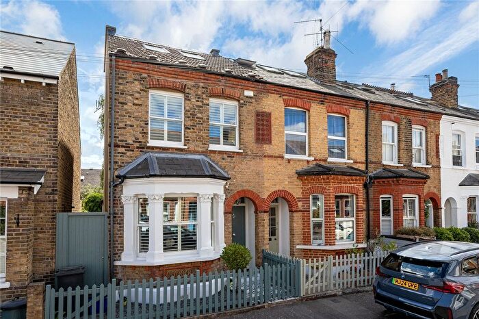4 Bedroom End Terrace House For Sale In Windsor Road, Kew, Surrey, TW9