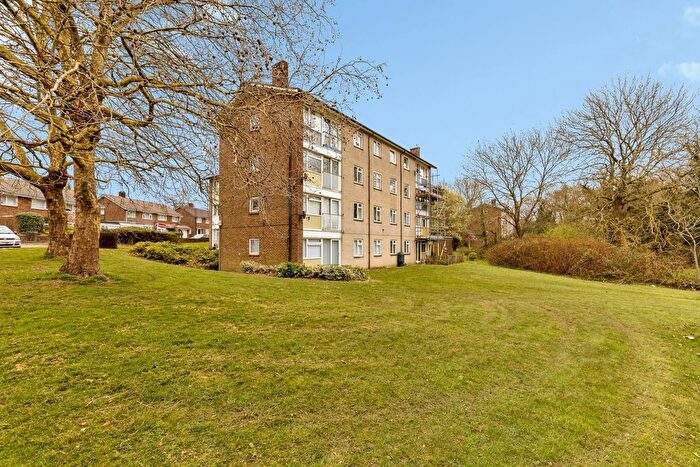 2 Bedroom Flat For Sale In Highams Hill, Crawley, West Sussex, RH11